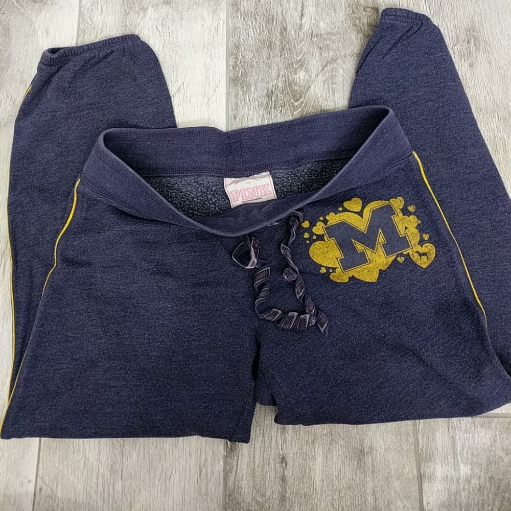 VS Pink Michigan capri sweats